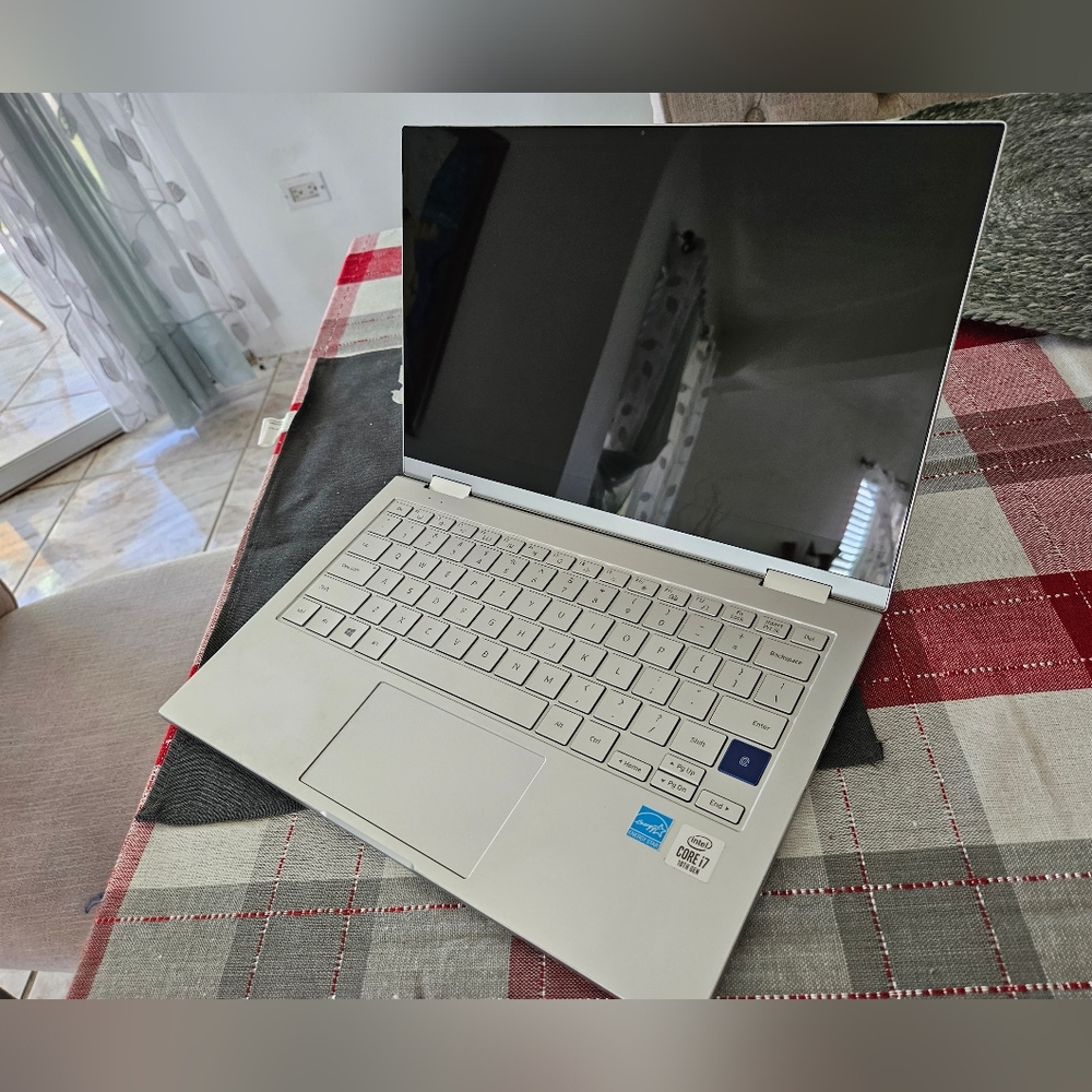 Samsung Galaxy Book Flex2 Alpha 13.3" QLED 2 in 1 with Intel i7 10th Gen, 12GB R